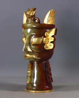 臻品旧藏老和田玉包金三星堆文化面具人 高20.5厘米,长11厘米,宽9厘米