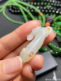 子料洒金皮马上封侯吊坠