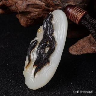 为什么现在到处都是翡翠店,却很少见到卖和田玉的?