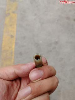 清代和田玉烟嘴一个